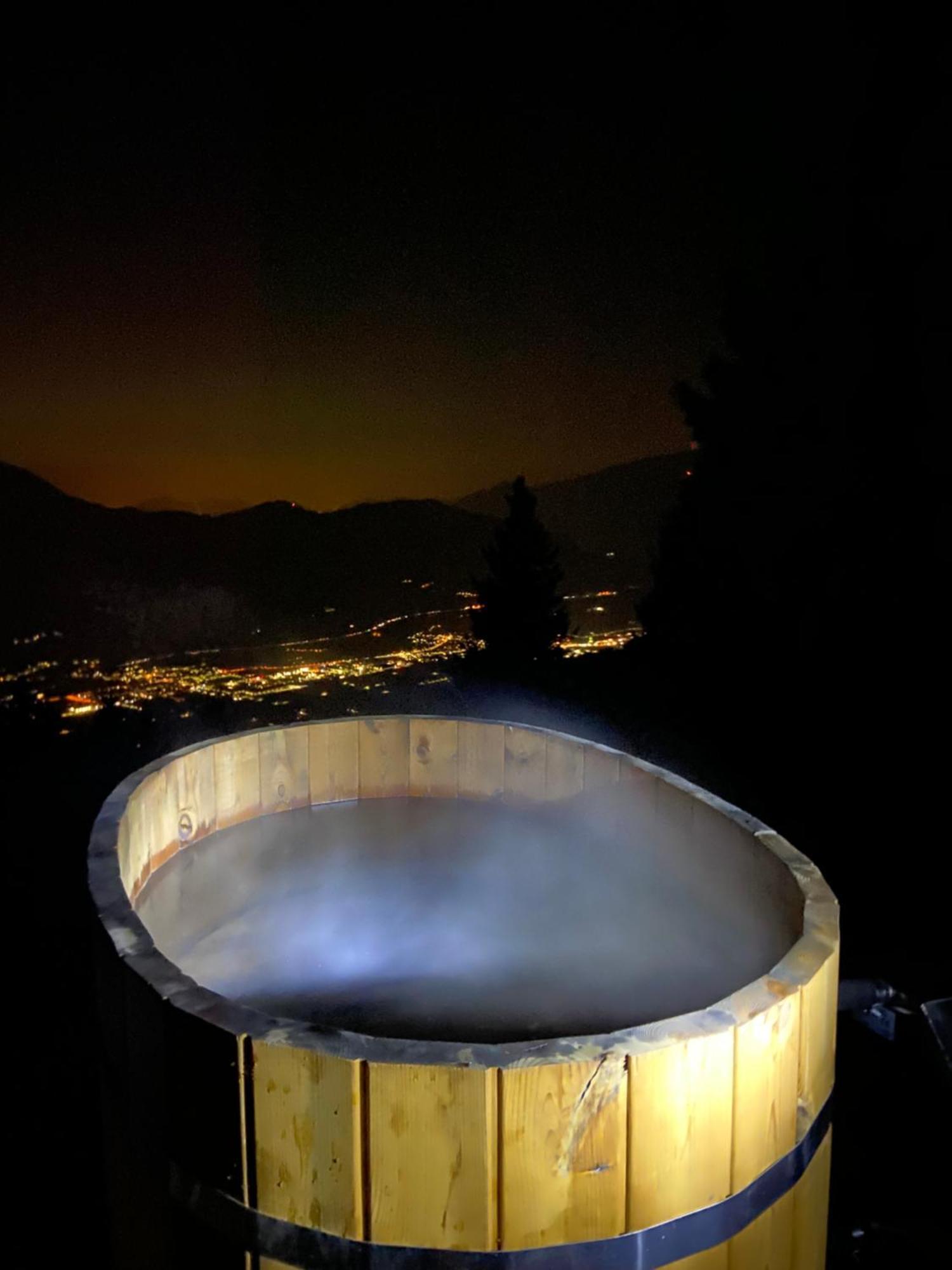 Do-Minus Boutique Home & Private Spa Ca Pedrot Mountain Cottage 몬테카라소 외부 사진